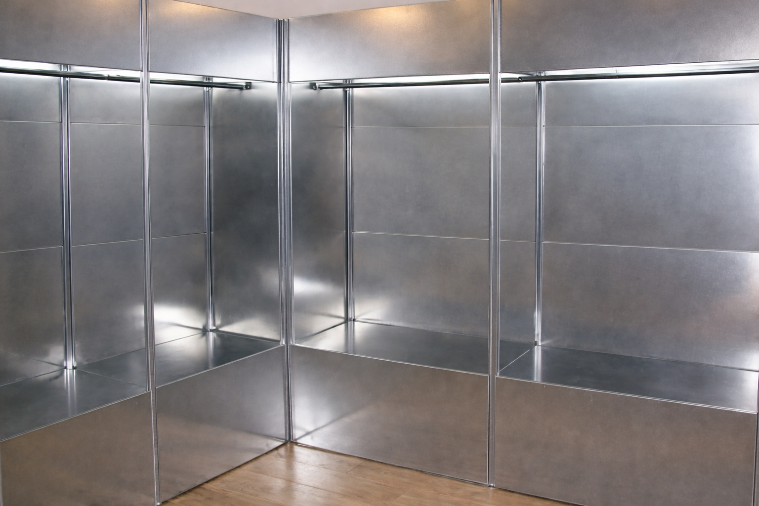 Come progettare un negozio con scaffalature metalliche?